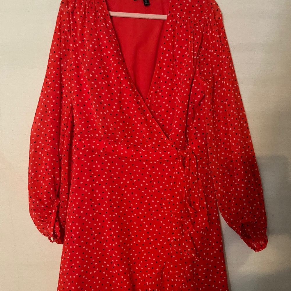 Banana Republic Puff Sleeve Red Hearts Feminine Ruffle hem dress